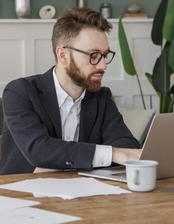 UI/UX designer discussing user experience strategy at CodeCraftics